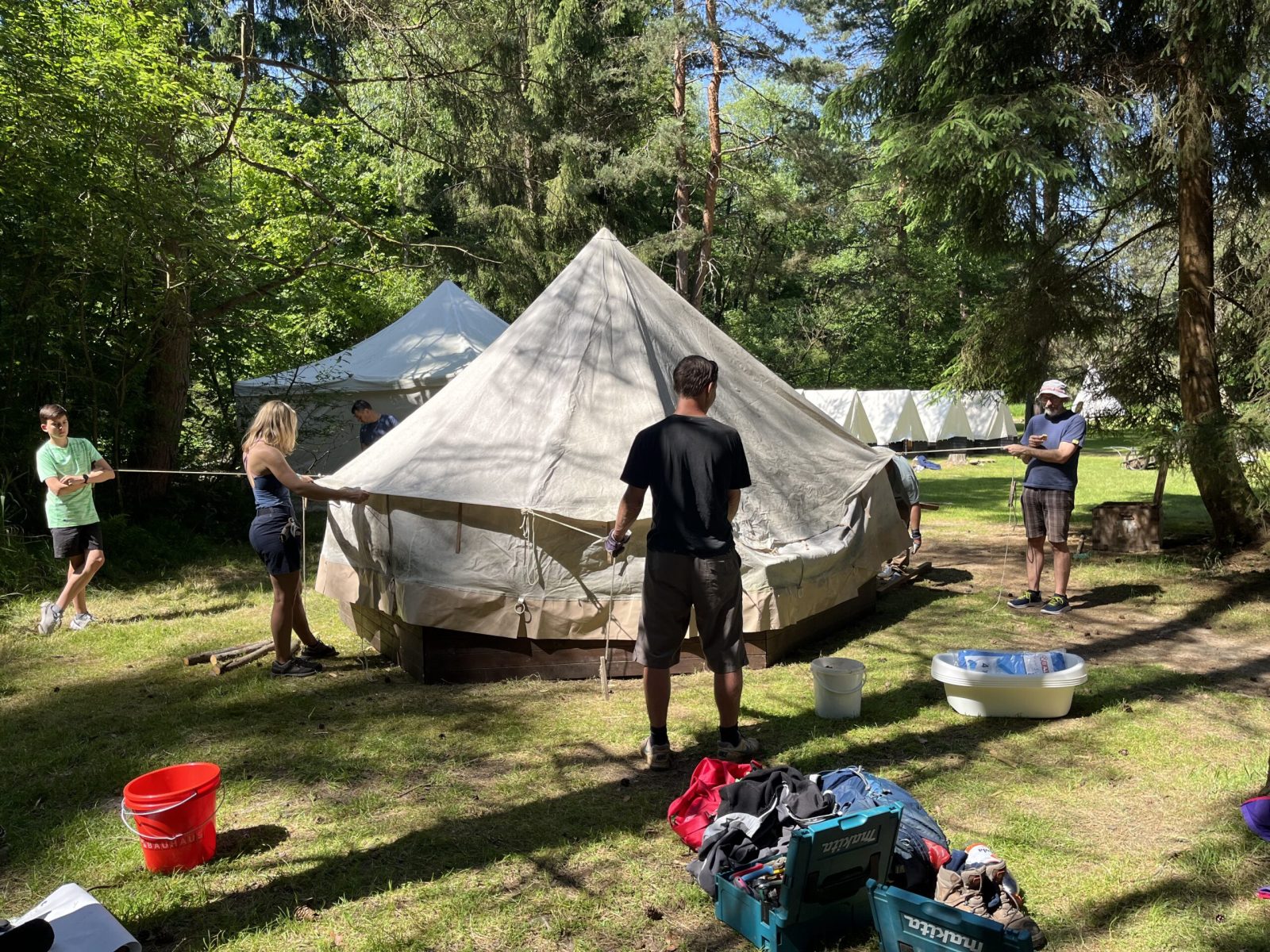 2025_Stavba-tabora_IMG_3273-scaled