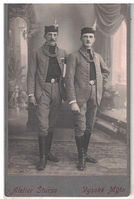 2025-bal_sokolove-v-kroji